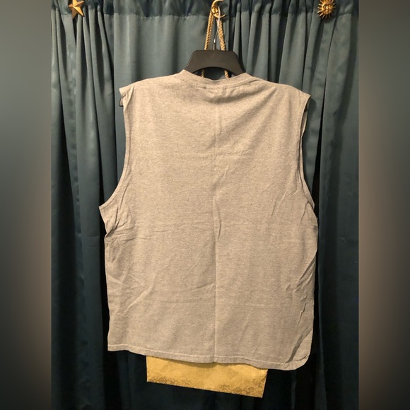 Hogs & Heifers. (Inventory tub #1). - Picture 2 of 4